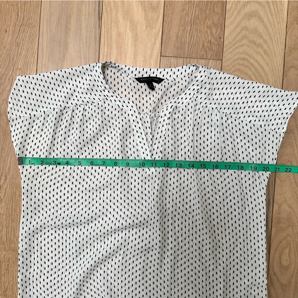 Black and White Dotted Top - Picture 4 of 5
